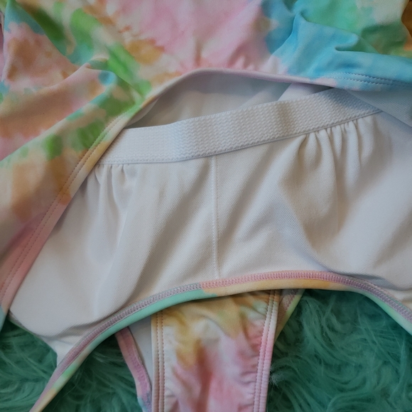 NWOT Stoney Clover Lane Tie Dye High Cut Cheeky One Piece SwimSuit - Picture 4 of 7